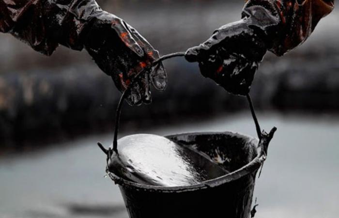 ABD'nin ham petrol üretiminde 40 yılın en büyük düşüşü